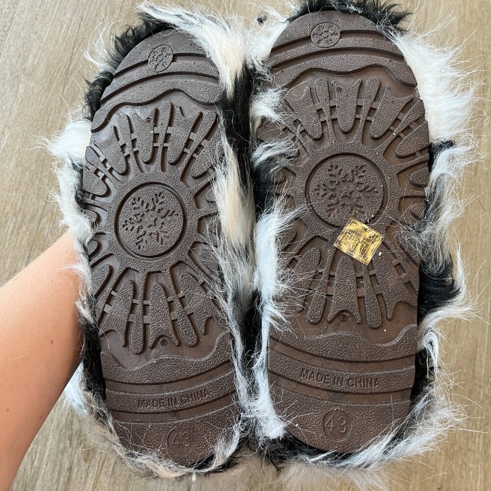 Womens Black/White Faux Fur Mid-Calf Boots - 43 (10) - Picture 5 of 6